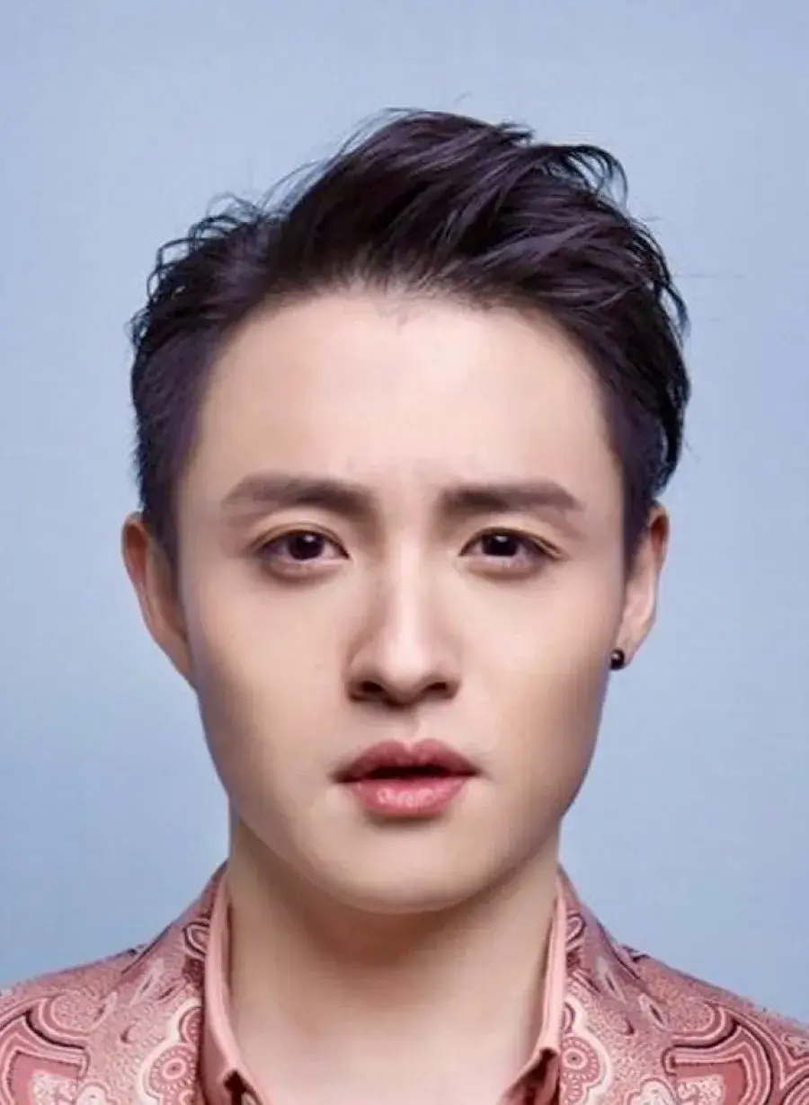 بیوگرافی Qiang Yu