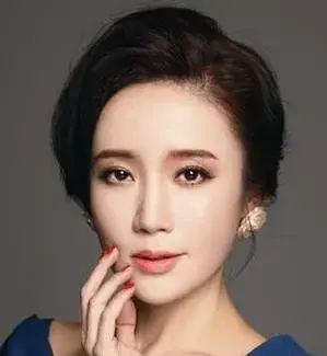 بیوگرافی Zhang Tong