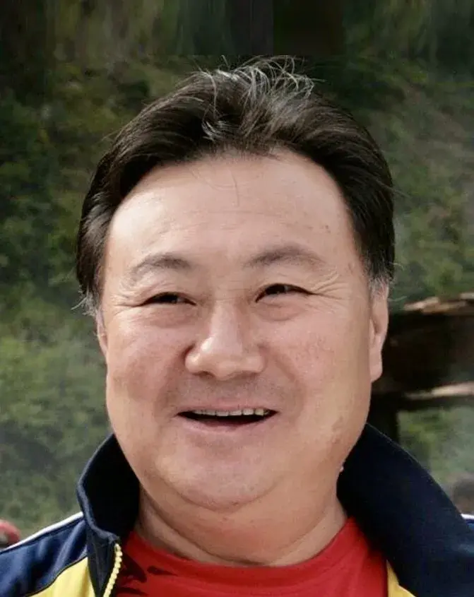 بیوگرافی Tong Xiao Hu