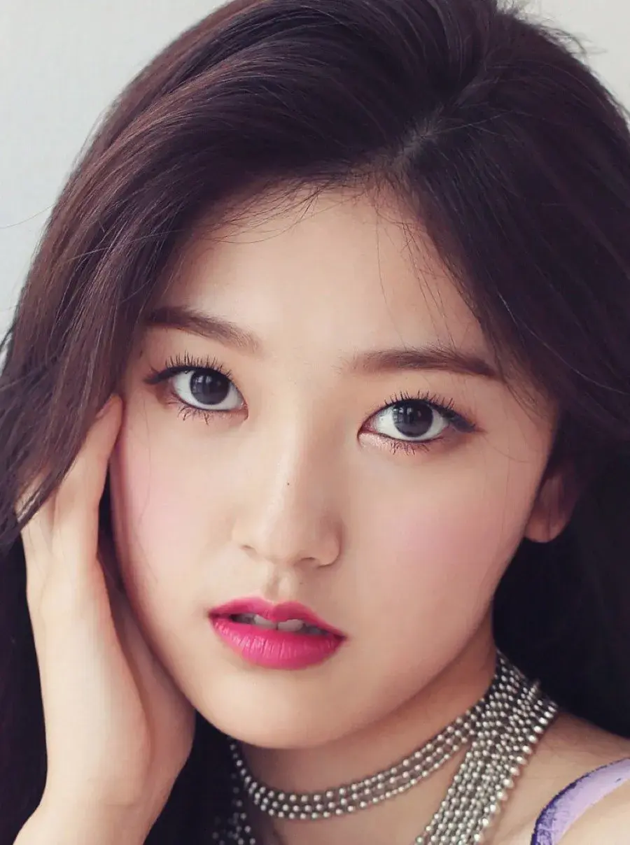 بیوگرافی Choi Ye Rim