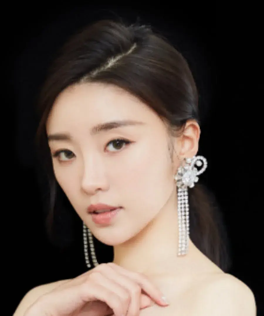 بیوگرافی Zhang Yue