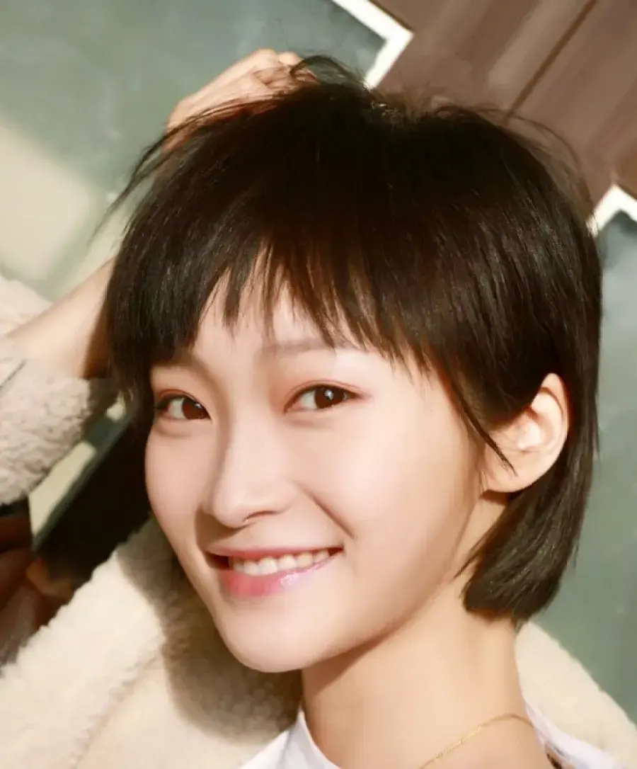 بیوگرافی Jing Gu