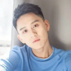 بیوگرافی Zhang Bo Zhi