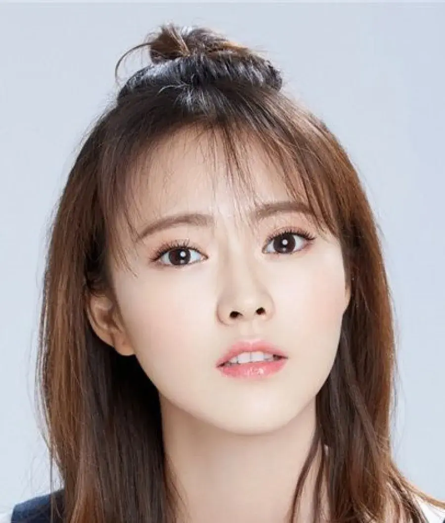 بیوگرافی Xu Yi Fang