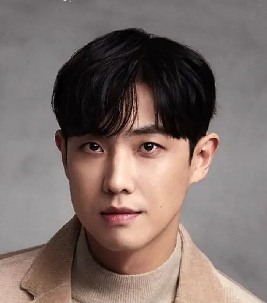 بیوگرافی Lee Chang Sun