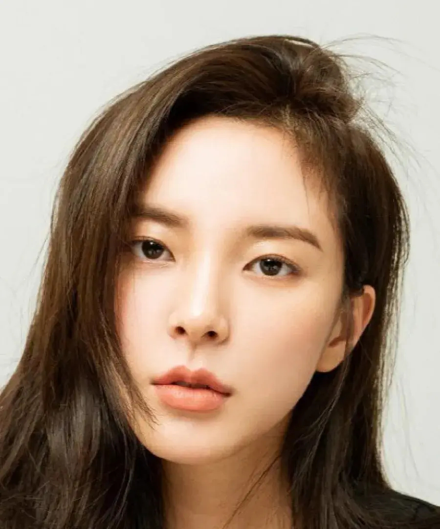 بیوگرافی Shin Soo Hyun