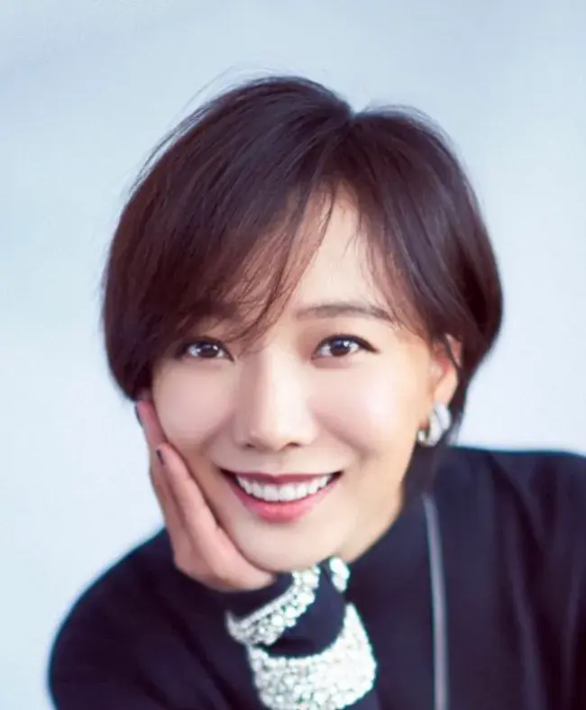 بیوگرافی Wang  Luo Dan