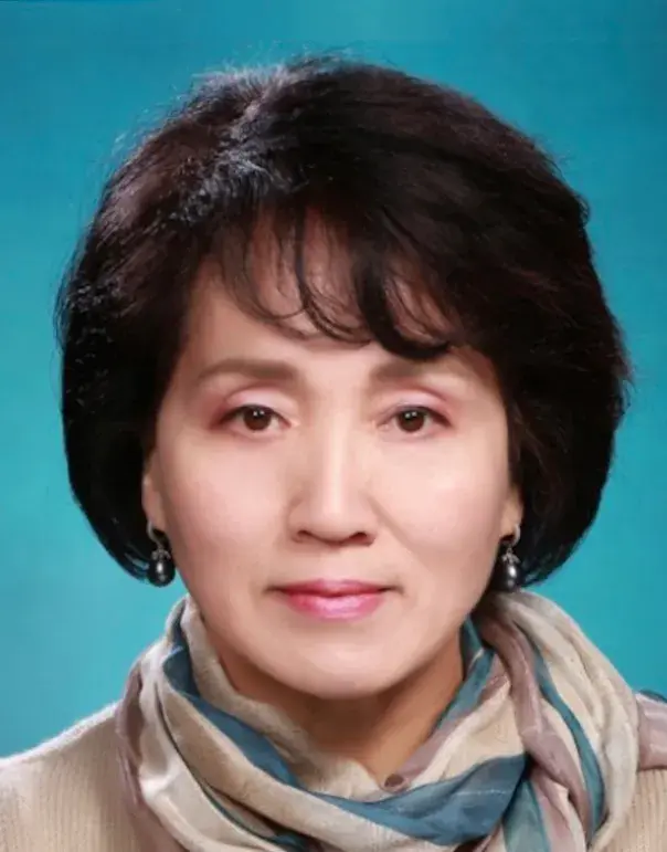 بیوگرافی Min Kyung Ok
