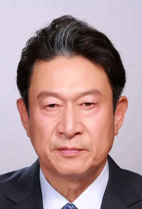 بیوگرافی Kim Eung Soo