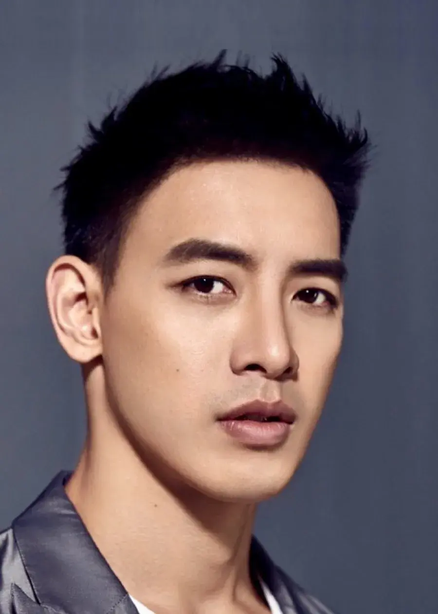 بیوگرافی Huang Denny