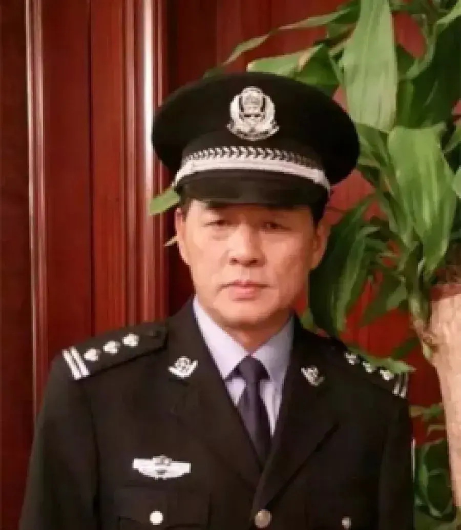بیوگرافی Qu Guo Qiang