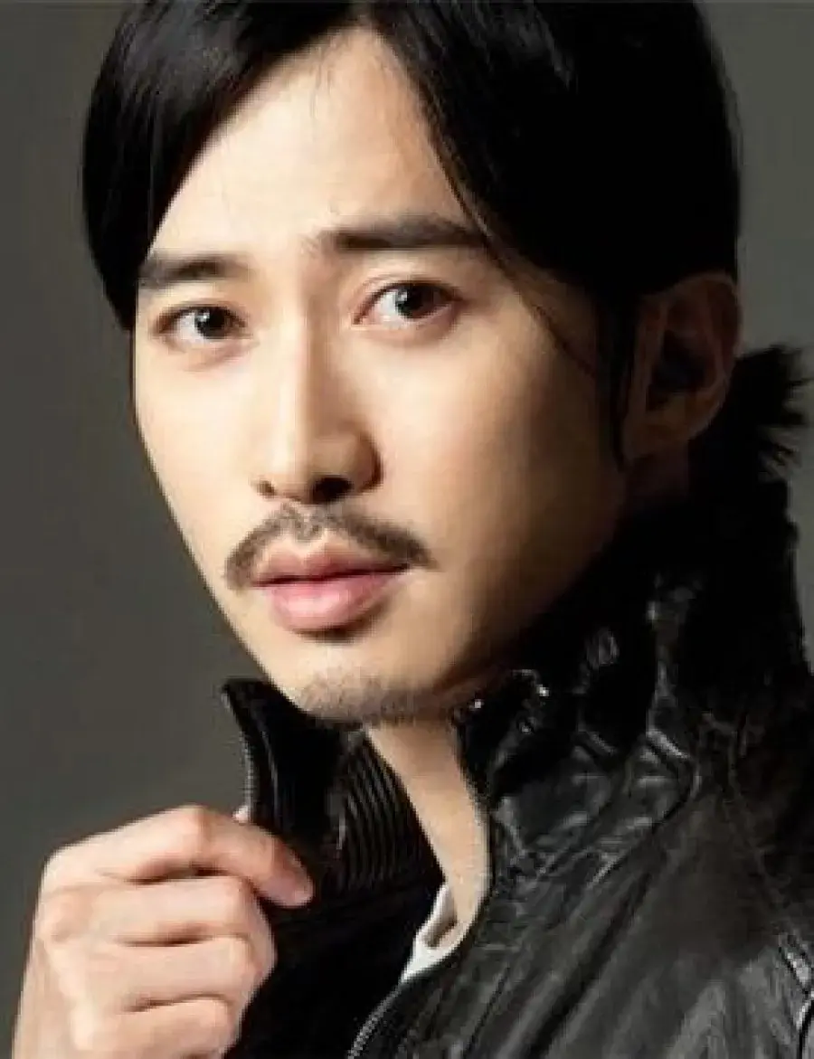 بیوگرافی Lee Hyun Bae
