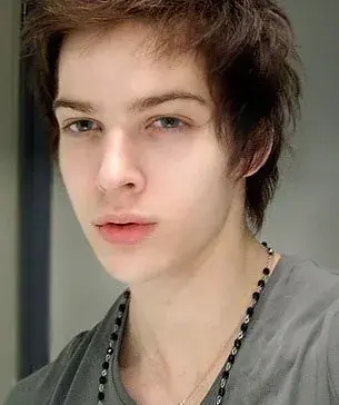 بیوگرافی Deporte Pierre