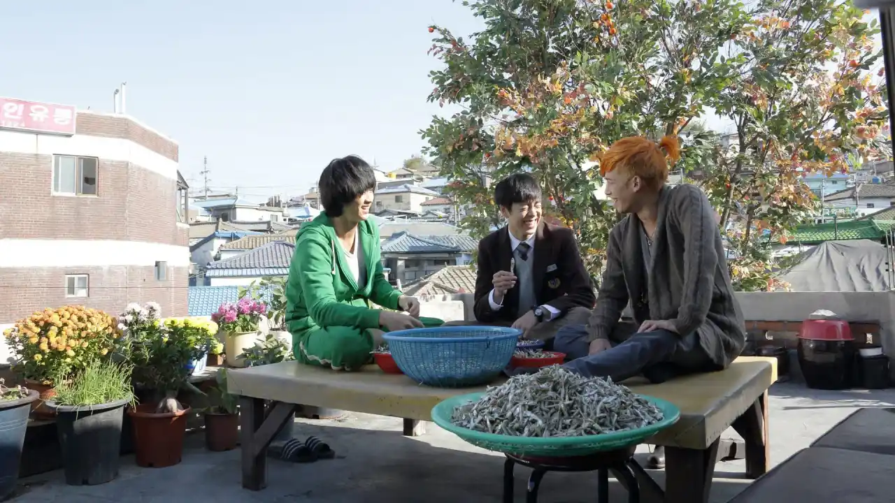 تا حد زیادی مخفیانه با زیرنویس فارسی