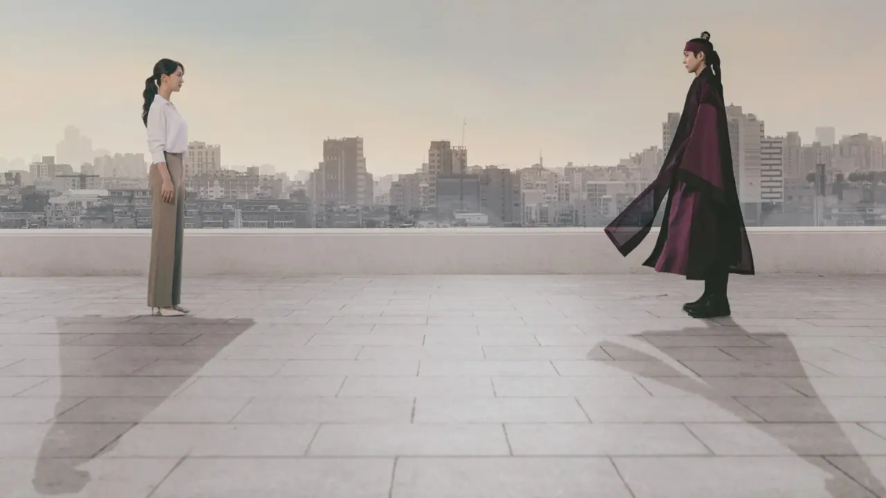 ماه در روز با زیرنویس فارسی