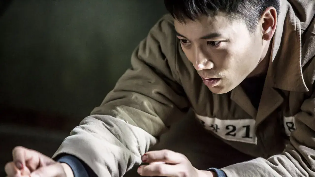 مدافع با زیرنویس فارسی