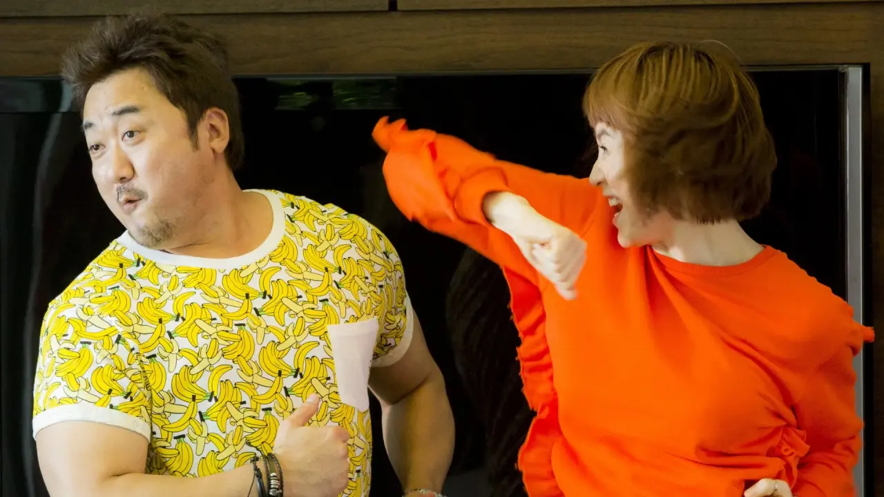 خانواده با زیرنویس فارسی