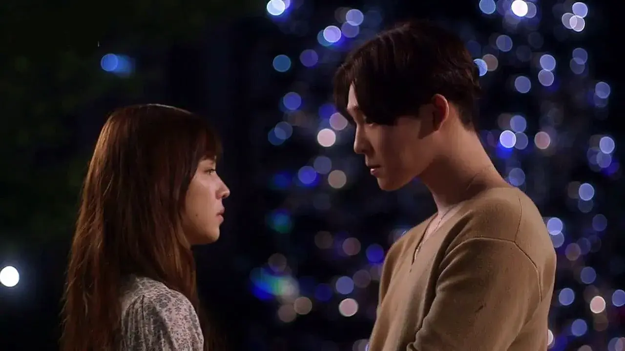 زیر سایه ماه سیاه با زیرنویس فارسی